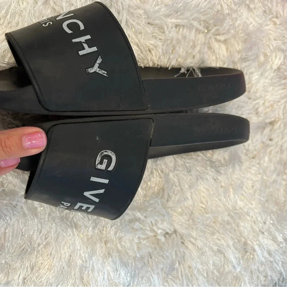 Givenchy slides decent condition with some wear - Picture 3 of 5